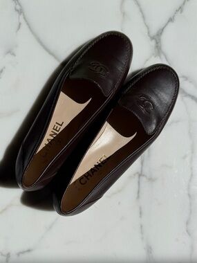 CHANEL Dark Brown Leather Loafers with Embossed CC